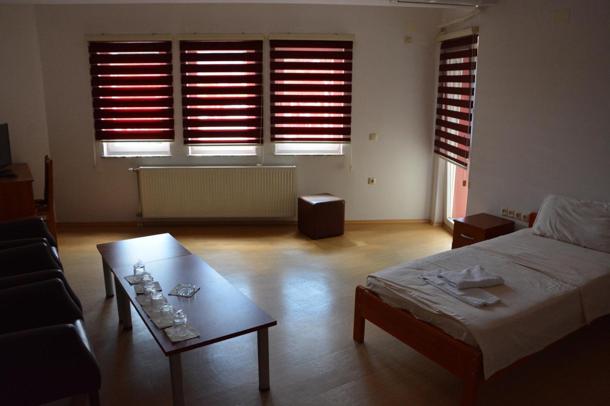 Arabella Hotel Kicevo Exterior photo