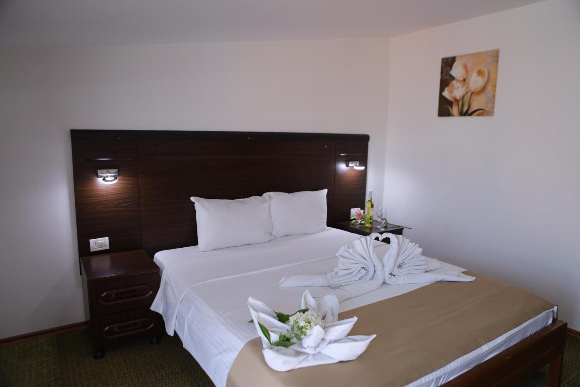 Arabella Hotel Kicevo Exterior photo